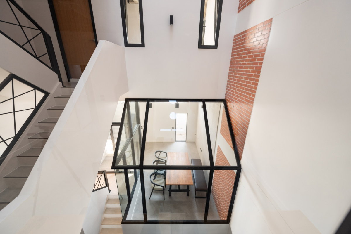 รูป Home Office Renovated and Ready to Sell / For Rent – Sukhumvit, Bangna Area - รูปที่ 31/52