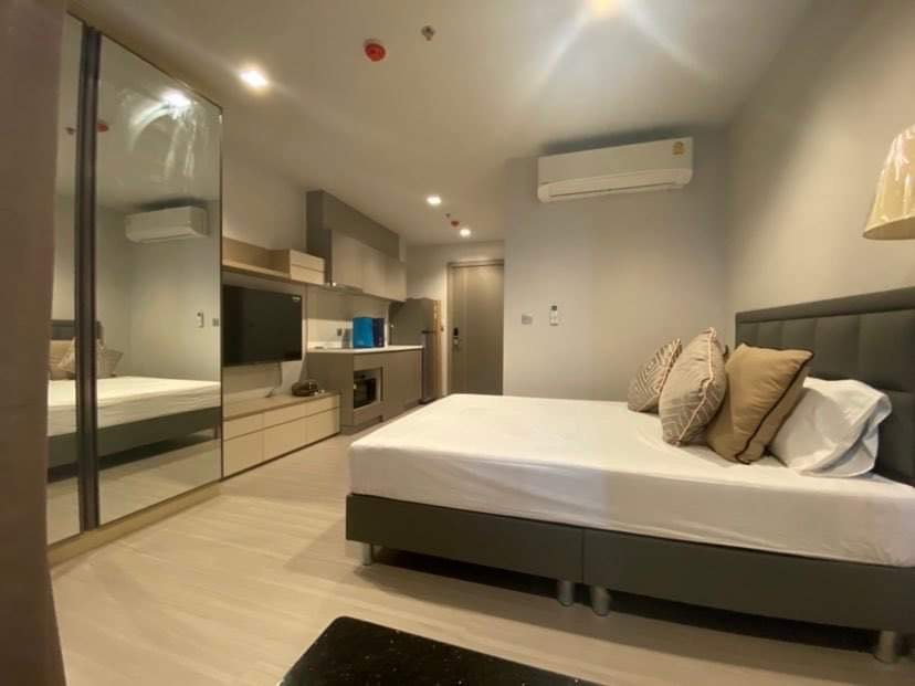 picture Life asoke rama9  100%  Foreign name - 8/12