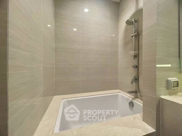 รูป คอนโด 2-ห้องนอน ที่ โนเบิล บีอี 33 สุขุมวิท ใกล้ BTS พร้อมพงษ์ (ID 2750364) - รูปที่ 3/16