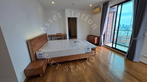 🌆 Villa Asoke: Complete urban living in the heart of Asoke.
