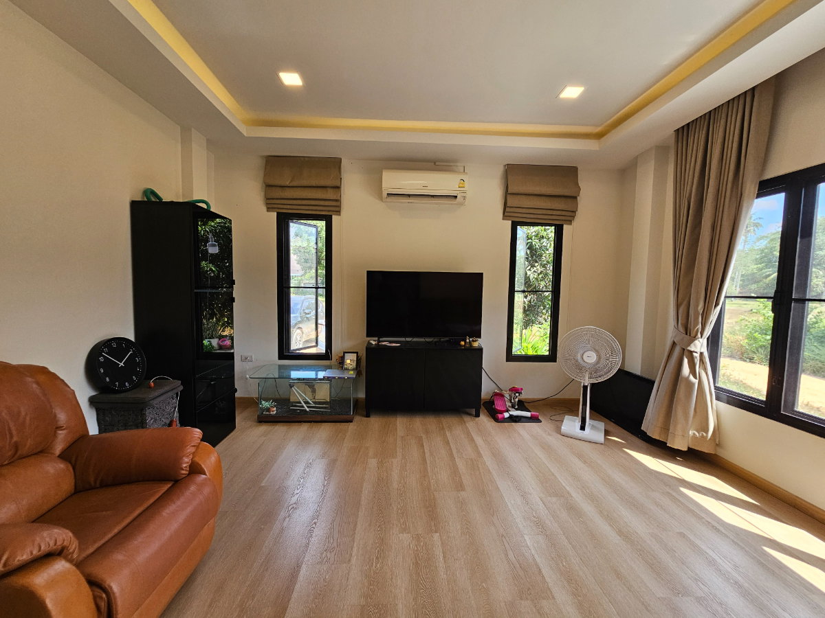 รูป ✨ บ้านเดี่ยวหลังใหญ่ สไตล์โมเดิร์น พื้นที่กว้างขวาง บนทำเลศักยภาพ ห้วยใหญ่ พัทยา ✨ - รูปที่ 9/41