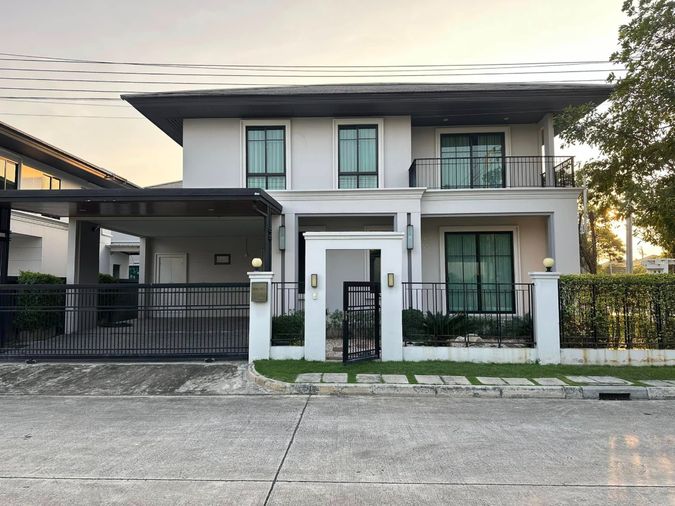 4-bed house for sale, 226 sqm, 81 sq wah, Setthasiri Pattanakarn