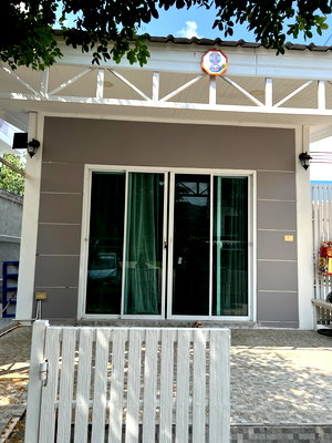 ขายบ้านเดี่ยว : ขาย บ้านชั้นเดียว พื้นที่ 22 ตร.ว พร้อมเข้าอยู่ ของแถมเยอะจุกๆ  ถ.ปากช่อง-ซับสนุ่น อ.ปากช่อง