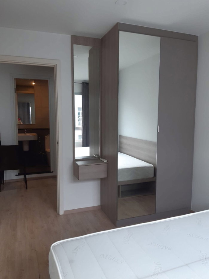 picture code : H105 Elio Del Moss Phaholyothin 34 - 9/15