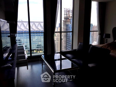 Condos for rent Borom Ratchachonnani Bangkok Nursing College : 1-BR Condo at Noble Ploenchit near BTS Phloen Chit (ID 510929)