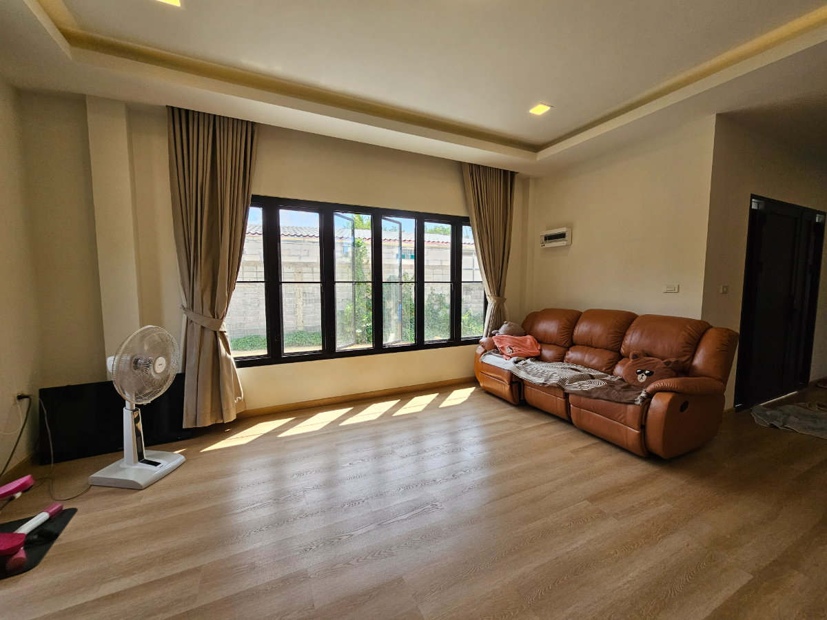 รูป ✨ บ้านเดี่ยวหลังใหญ่ สไตล์โมเดิร์น พื้นที่กว้างขวาง บนทำเลศักยภาพ ห้วยใหญ่ พัทยา ✨ - รูปที่ 7/41