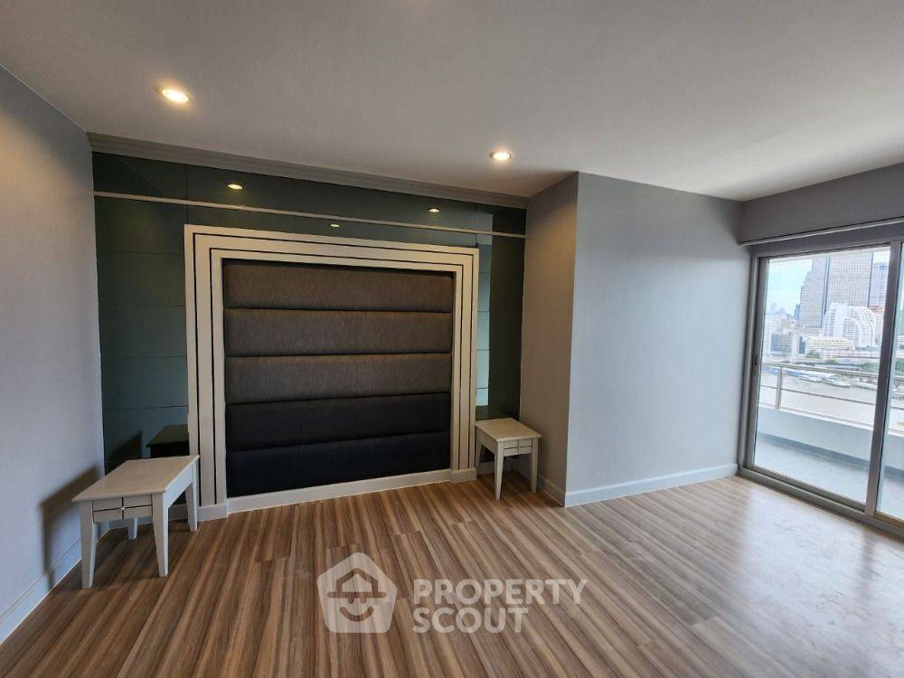รูป คอนโด 4-ห้องนอน ที่ สายชล แมนชั่น ใกล้ BTS สะพานตากสิน (ID 985387) - รูปที่ 6/17