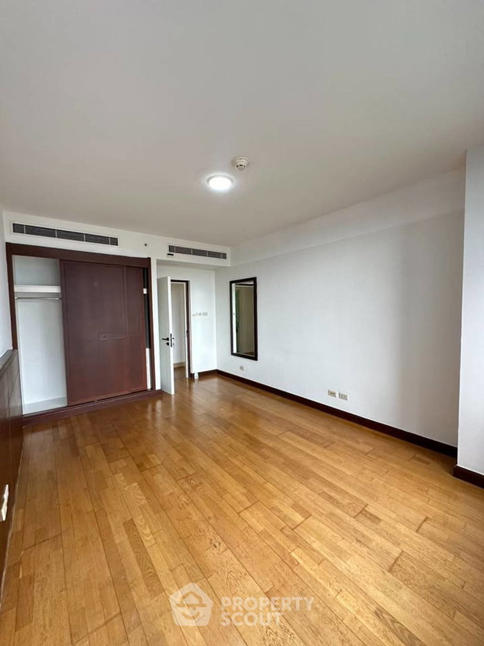 รูป คอนโด 2-ห้องนอน ที่ ออลซีซั่น แมนชั่น คอนโดมิเนียม ใกล้ BTS เพลินจิต (ID 2470047) - รูปที่ 4/18