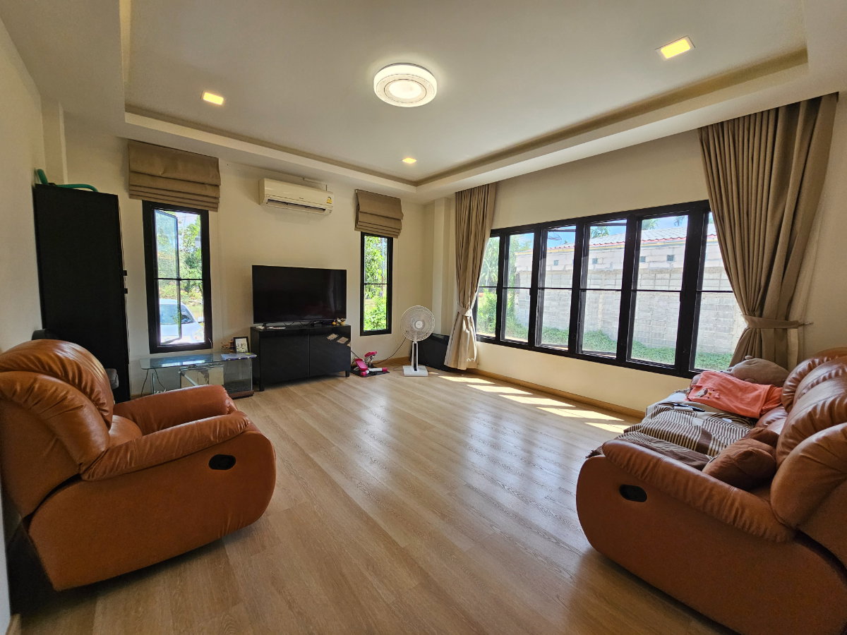 รูป ✨ บ้านเดี่ยวหลังใหญ่ สไตล์โมเดิร์น พื้นที่กว้างขวาง บนทำเลศักยภาพ ห้วยใหญ่ พัทยา ✨ - รูปที่ 4/41