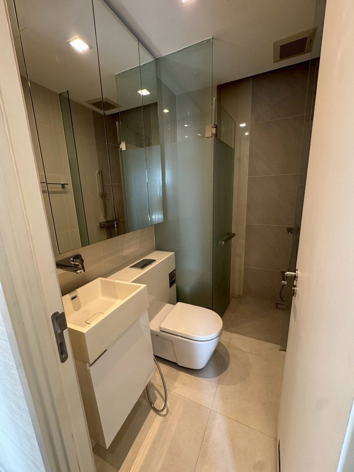 picture The Saint Residences for rent. - 7/18
