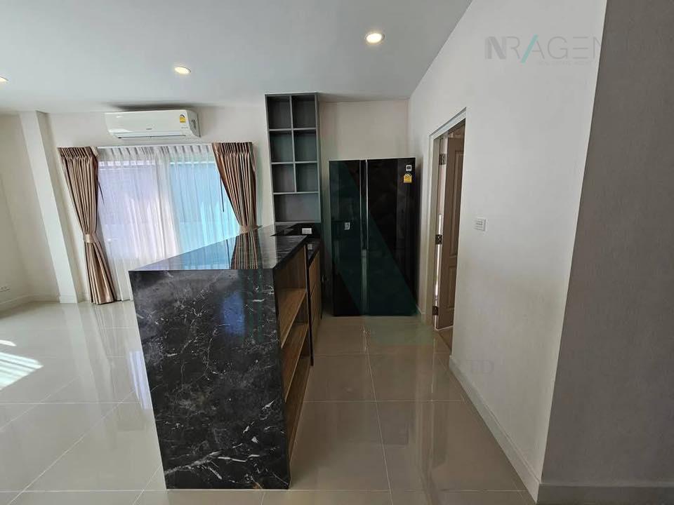 รูป 📌 ขายบ้านเดี่ยว โครงการ เซนโทร บางนา-วงแหวน 2 ชั้น 4 ห้องนอน 4 ห้องน้ำ - รูปที่ 4/8