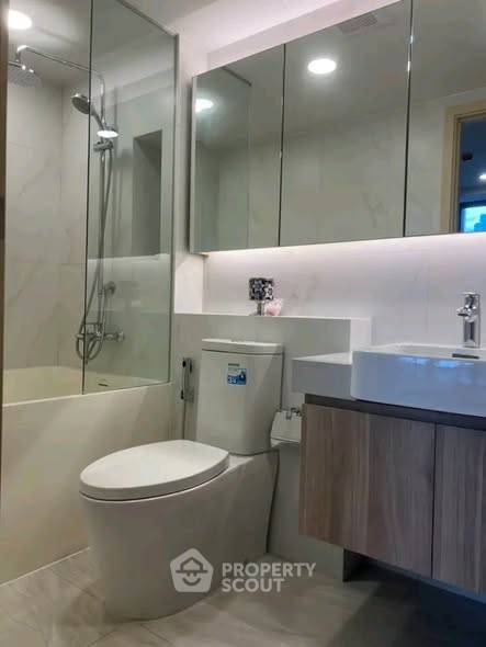 picture 2-BR Condo at Walden Asoke near MRT Sukhumvit (ID 2784220) - 4/10