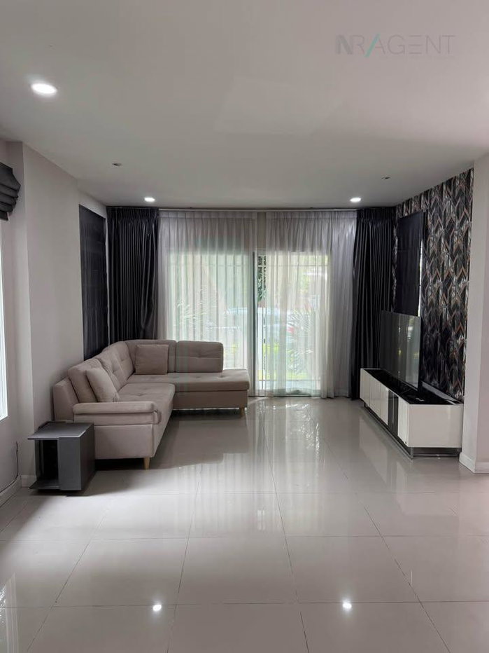 รูป 📌 ให้เช่าบ้านเดี่ยว 2 ชั้น มัณฑนา พระราม 9 - ศรีนครินทร์ 3 ห้องนอน 3 ห้องน้ำ - รูปที่ 2/8