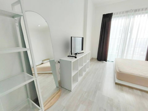 Ready to move in! Great price and just steps from the BTS