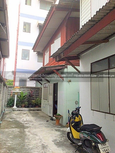 รูป ขายที่ดินแถมบ้าน 2 หลัง เนื้อที่ 49 ตร.วา ถ.พหลโยธิน48 แยก2/2 (ชุมชนอยู่รวย) บ้านสภาพพร้อมอยู่ - รูปที่ 3/9