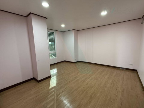 🚩 ให้เช่าคอนโด เจริญนครริเวอร์เพลส อาคาร 1 ชั้น 4 2 ห้องนอน ขนาด 110 ตรม ใกล้ ศูนย์การค้ารอยัลการ์เด้นพลาซ่า