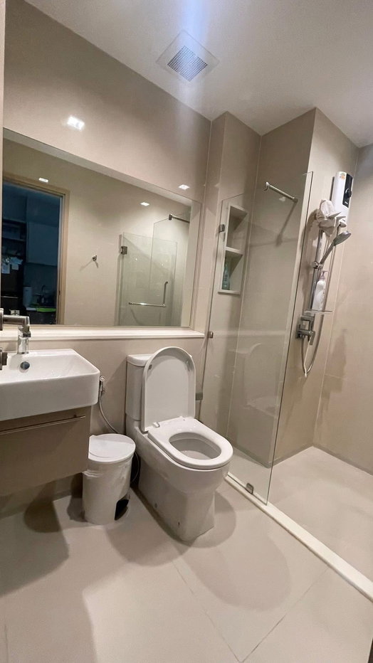 รูป code : H99 ว่างแล้ว!! คอนโดให้เช่า ไลฟ์ สาทร เซียร์รา (Life Sathorn Sierra) | วิวสระว่ายน้ำ ชั้นสูง 29 ใกล้ BTS ตลาดพลู และ MRT ท่าพระ พร้อมเข้าอยู่ - รูปที่ 4/5