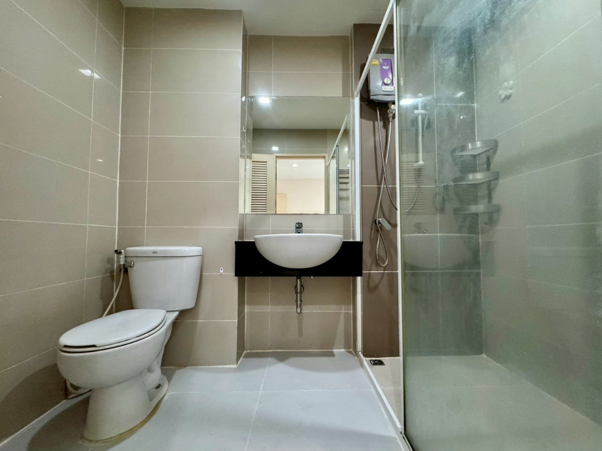 รูป ✈️ ให้เช่า Airlink Residence ค่าเช่าเพียง 9,000 บาท/เดือน💕💎 เครื่องซักผ้า เครื่องใช้ไฟฟ้าครบ ใกล้สนามบินสุวรรณภูมิ และแอร์พอร์ตลิงก์ลาดกระบัง🚗 - รูปที่ 10/10