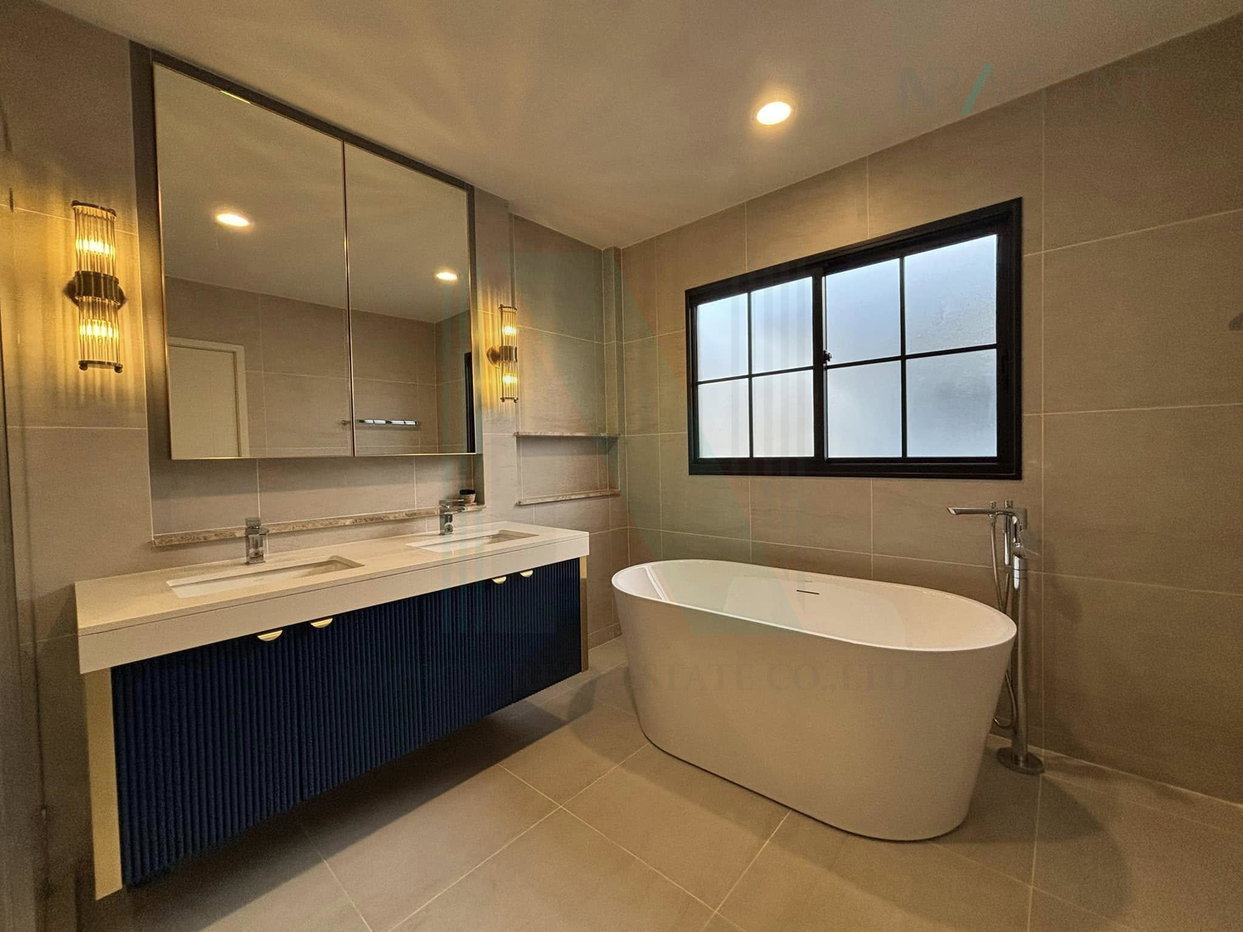 รูป 📌 ให้เช่าบ้านเดี่ยว 2 ชั้น เศรษฐสิริ บางนา-สุวรรณภูมิ 5 ห้องนอน 6 ห้องน้ำ - รูปที่ 8/8