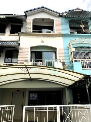 Townhouses for rent Bangkok : 📌 For Rent 3-story Townhouse BAAN KLANG MUANG RAMA 9 SOI 43 3 bedroom 3 bathroom