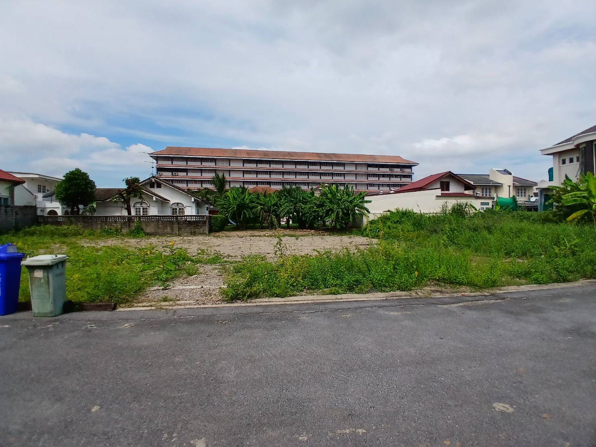 picture For rent Ngamwongwan 47 Intersection 1-2 - 1/16