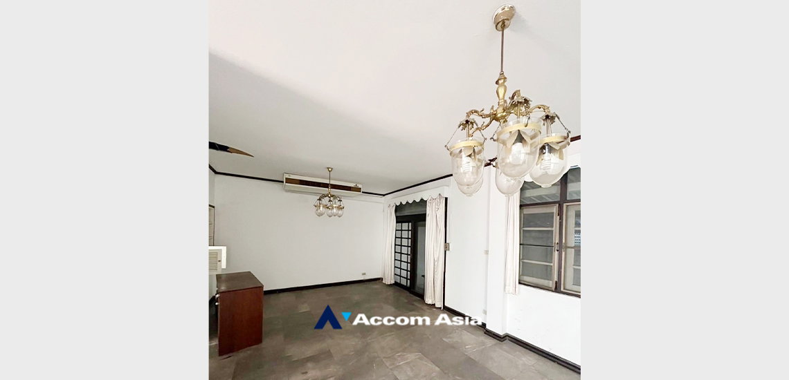 picture 🔼🔽 AccomA 📩  3 BR Townhouse in  Lumphini (AA30203) - 2/18