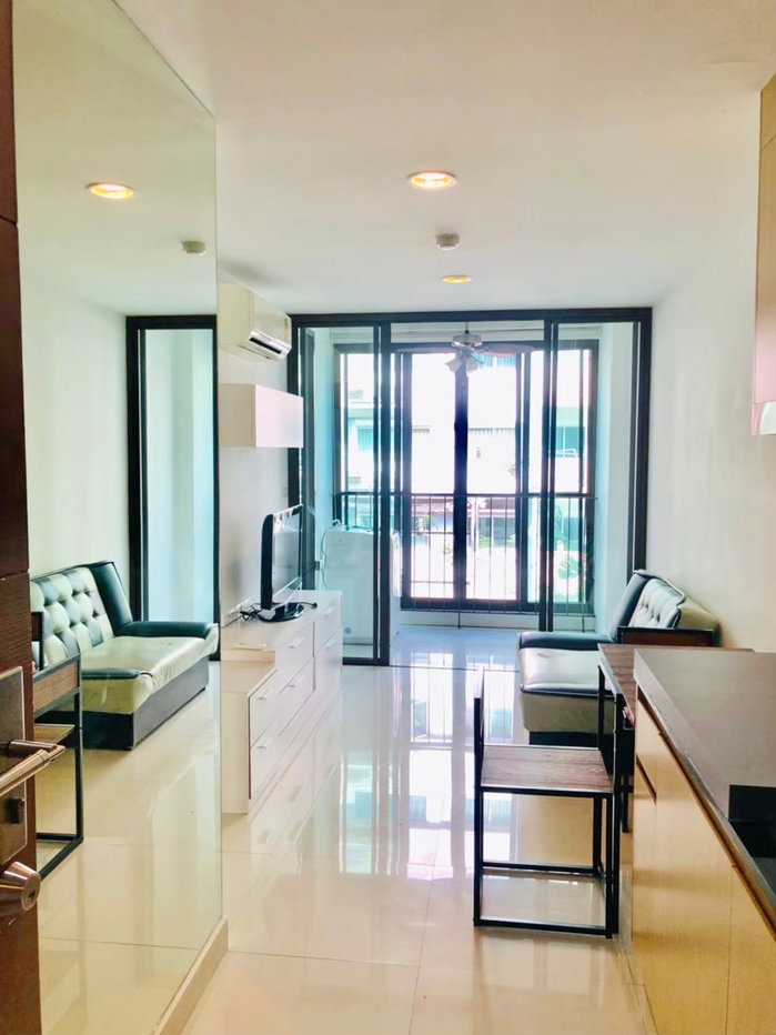 รูป ให้เช่าห้องใหม่ ไอดีโอ บลูโคฟ สาทร ติด BTS วงเวียนใหญ่ 100 เมตร รวมเฟอร์นิเจอร์ครบชุด - รูปที่ 1/13