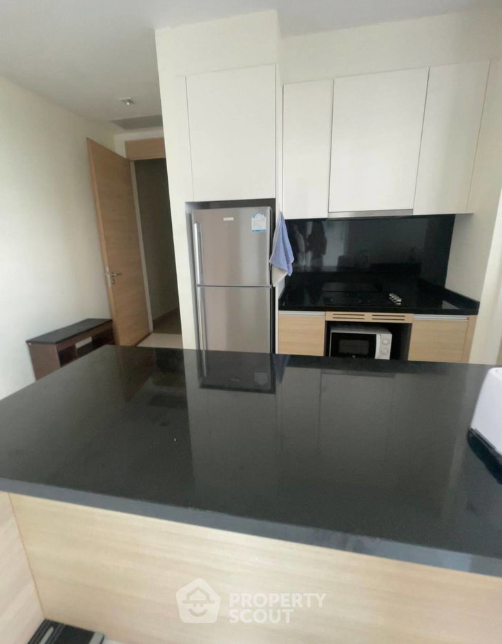 รูป คอนโด 2-ห้องนอน ที่ รีเฟล็คชั่น จอมเทียน บีช พัทยา ใกล้ เมืองพัทยา (ID 2096016) - รูปที่ 2/6