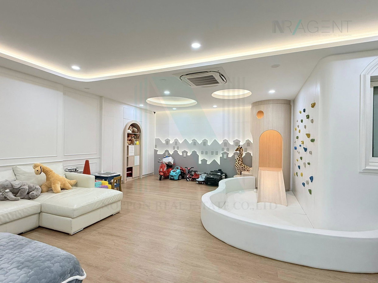 รูป 📌 ขายบ้านเดี่ยว โครงการ โกลเด้น วิลเลจ อ่อนนุช - พัฒนาการ 2 ชั้น 4 ห้องนอน 4 ห้องน้ำ - รูปที่ 2/8