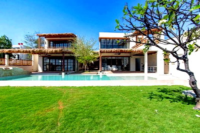 Houses for sale Prachaubkirikhan : Newly Built Luxury Beachfront Villa – Hua Hin