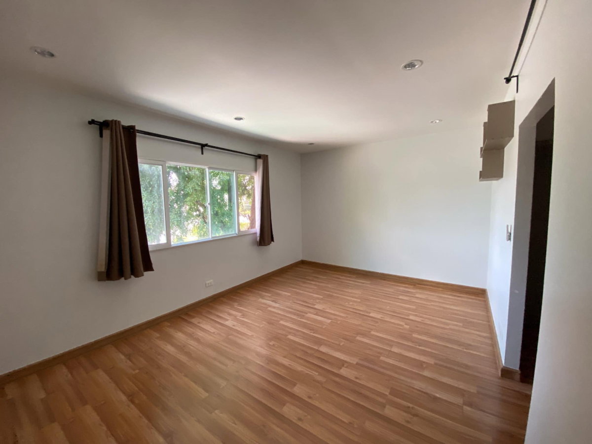 รูป UV01760 - Villette City  Pattanakarn : BTS Phra Khanong - รูปที่ 44/52