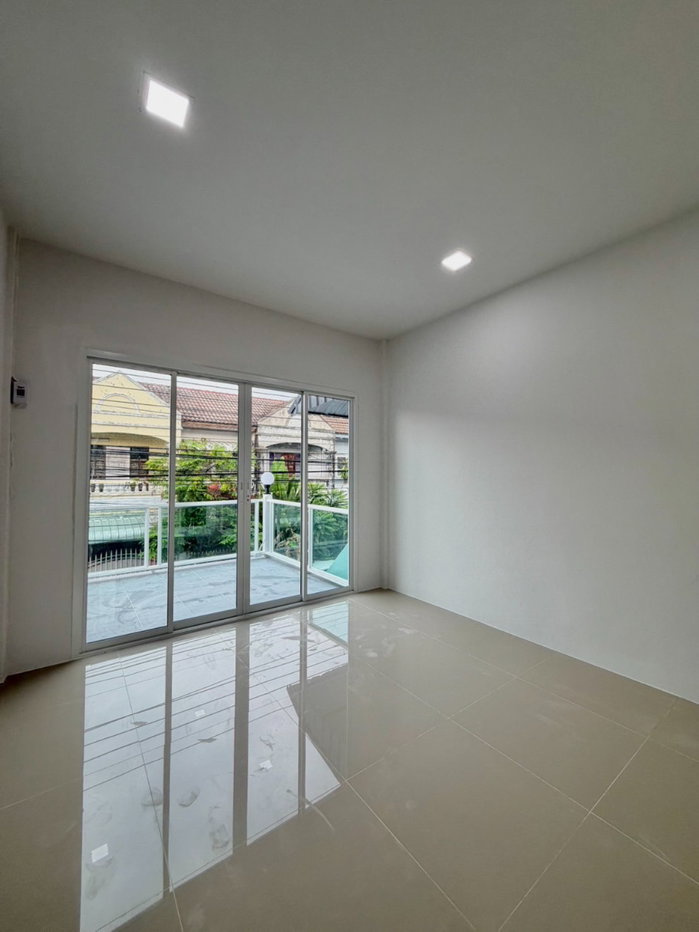 รูป ขายทาวน์เฮาส์ 2 ชั้น หมู่บ้านกิตติยารักษ์ ทำเลศักยภาพสนามบินน้ำ ตรงข้ามกองสลาก ตกแต่งใหม่พร้อมอยู่ - รูปที่ 16/20