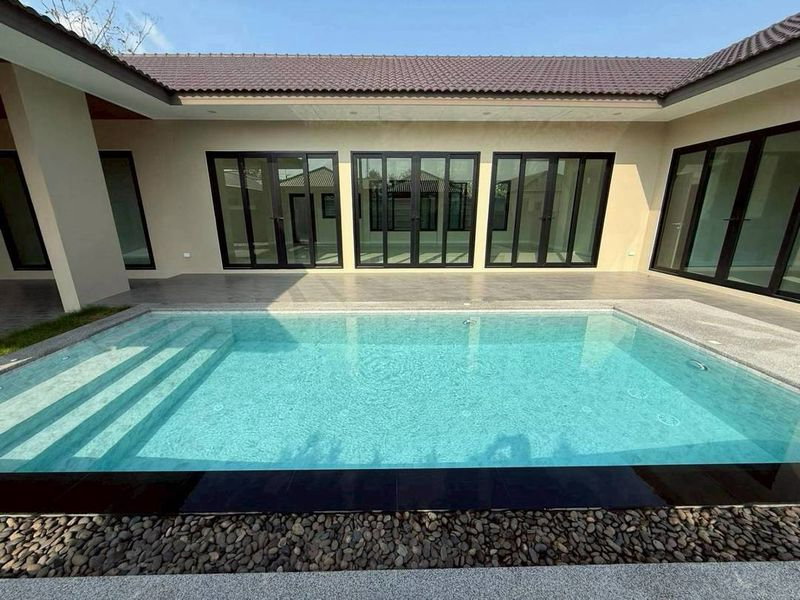 รูป ขายบ้านเดี่ยว หมู่บ้านการ์เด้นวิลล์ 9 พัทยา ทำเลดี เงียบสงบ - รูปที่ 2/9