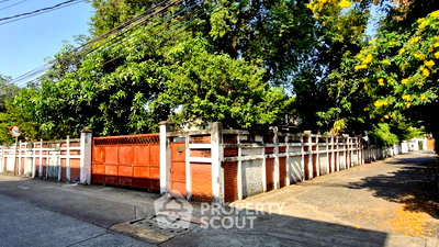 ที่ดิน เอสพลานาด รัชดาภิเษก : ที่ดินสำหรับปล่อยขาย 636 ตารางเมตร แถว ใกล้ อารีย์ (ID 2782658)