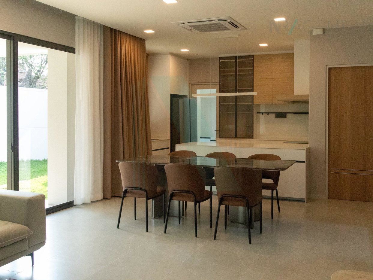 รูป 📌 ให้เช่าบ้านเดี่ยว 2 ชั้น บ้านมัณฑนา บางนา กม. 15 4 ห้องนอน 5 ห้องน้ำ - รูปที่ 3/8