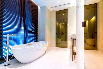 Condos for sale Wat Pathum Wanaram School : 🚩 For Sell Condo BAAN SINDHORN Building 1, Floor 3,2 bed room, Room size 126 sqm