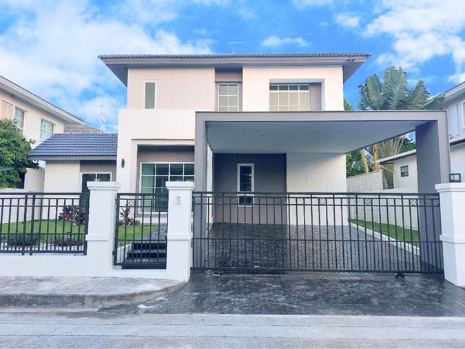 ย้ายเข้าอยู่ได้เลย บ้านเดี่ยวพื้นที่เยอะ 254 ตร.ม. ตอบโจทย์ครอบครัวใหญ่ ในสังคมคุณภาพ ถนนโครงการใหญ่ ใกล้โรงเรียนและโรงพยาบาลชั้นนำ