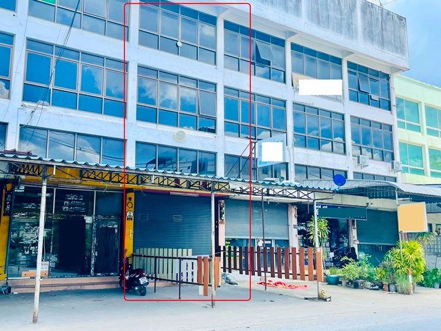 รูป ให้เช่า อาคารพาณิชย์ 3.5ชั้น ทาสีตกแต่งใหม่ พระยาสุเรนทร์24-34 รามอินทรา109 3นอน 3น้ำ 2จอดรถ Lotus - รูปที่ 1/8