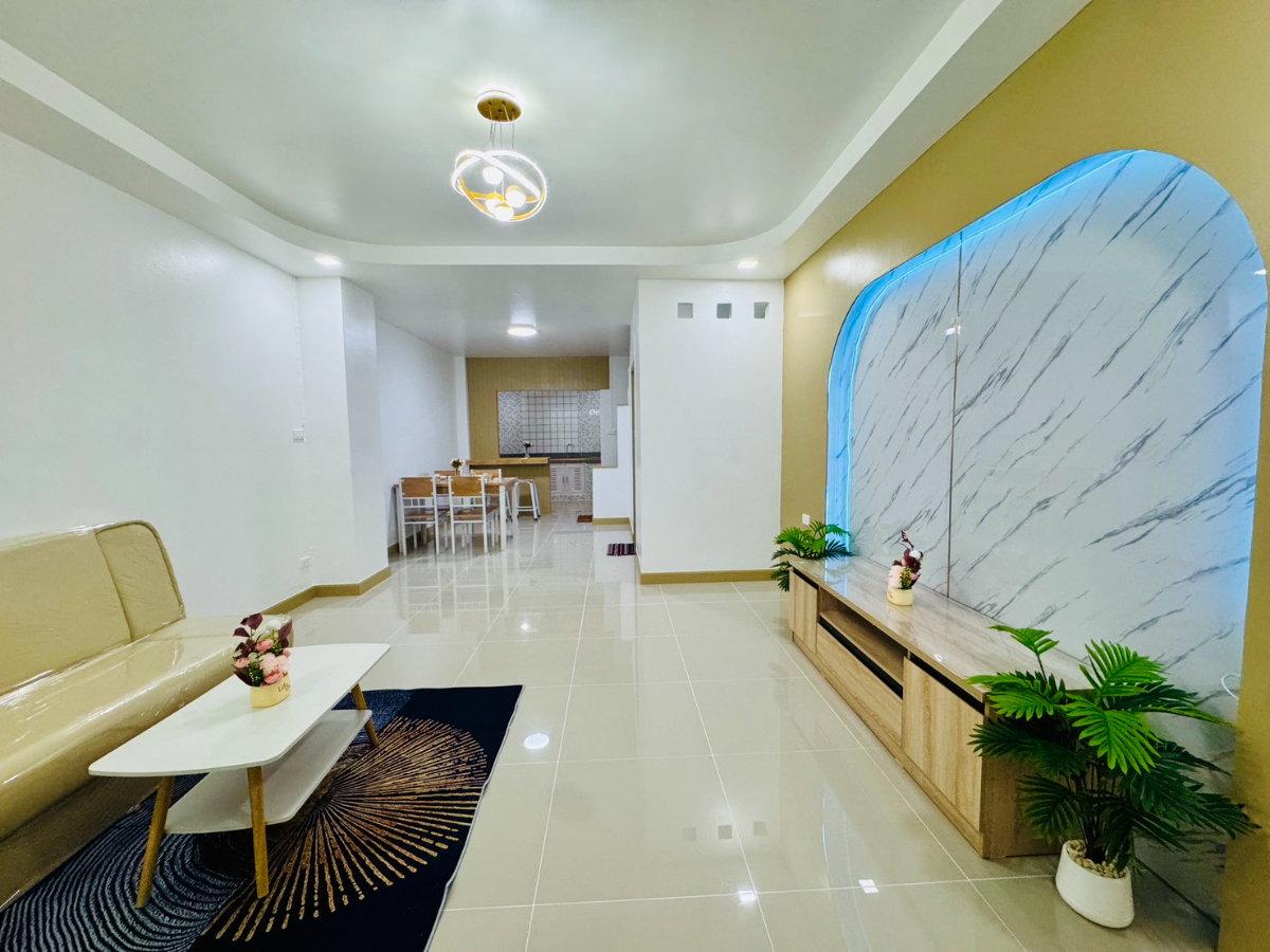 รูป ขายทาวน์เฮ้าส์ร่มเงาไม้ วัดลาดปลาดุก หลังมุมติดถนนเมน 16 ตร.ว. ค้าขายได้ ฟรีโอน - รูปที่ 2/26