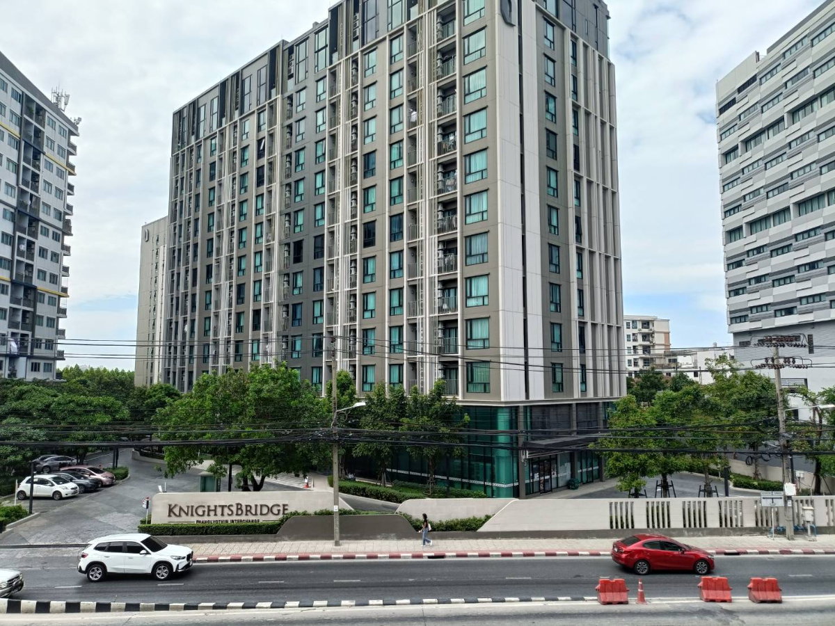 picture Knightsbridge Phaholyothin Interchange - 12/23