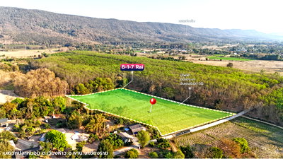 Land for sale Phan Chiang Rai : Land for Sale at the Foot of the Mountain, Beautiful View