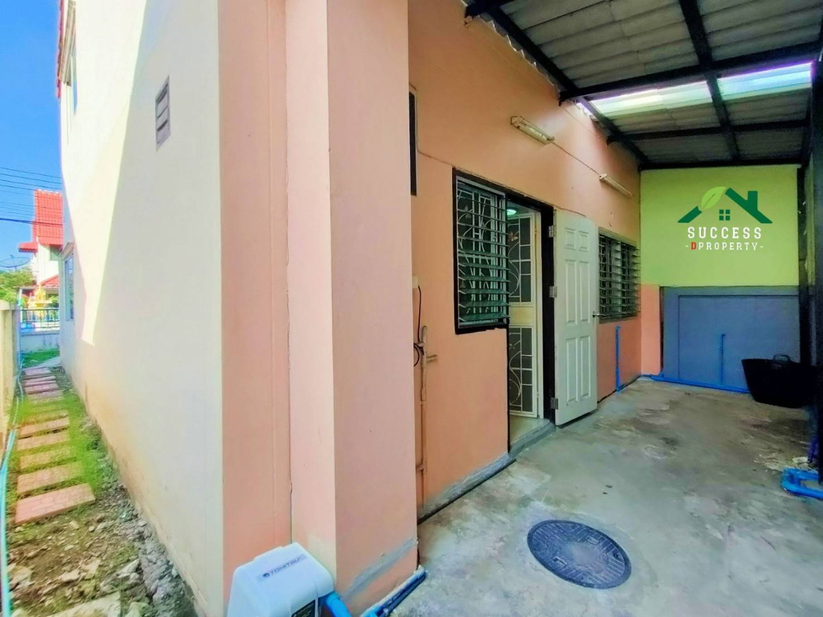 รูป ขายทาวน์เฮ้าส์ ม.เด่นชัย ซอยมังกร-แพรกษา บ้านหลังริม เนื้อที่เยอะ ขนาด 31.5 ตร.ว. 4 นอน สภาพดี ใกล้ตลาดเด่นชัย เดินทางสะดวก - รูปที่ 16/16