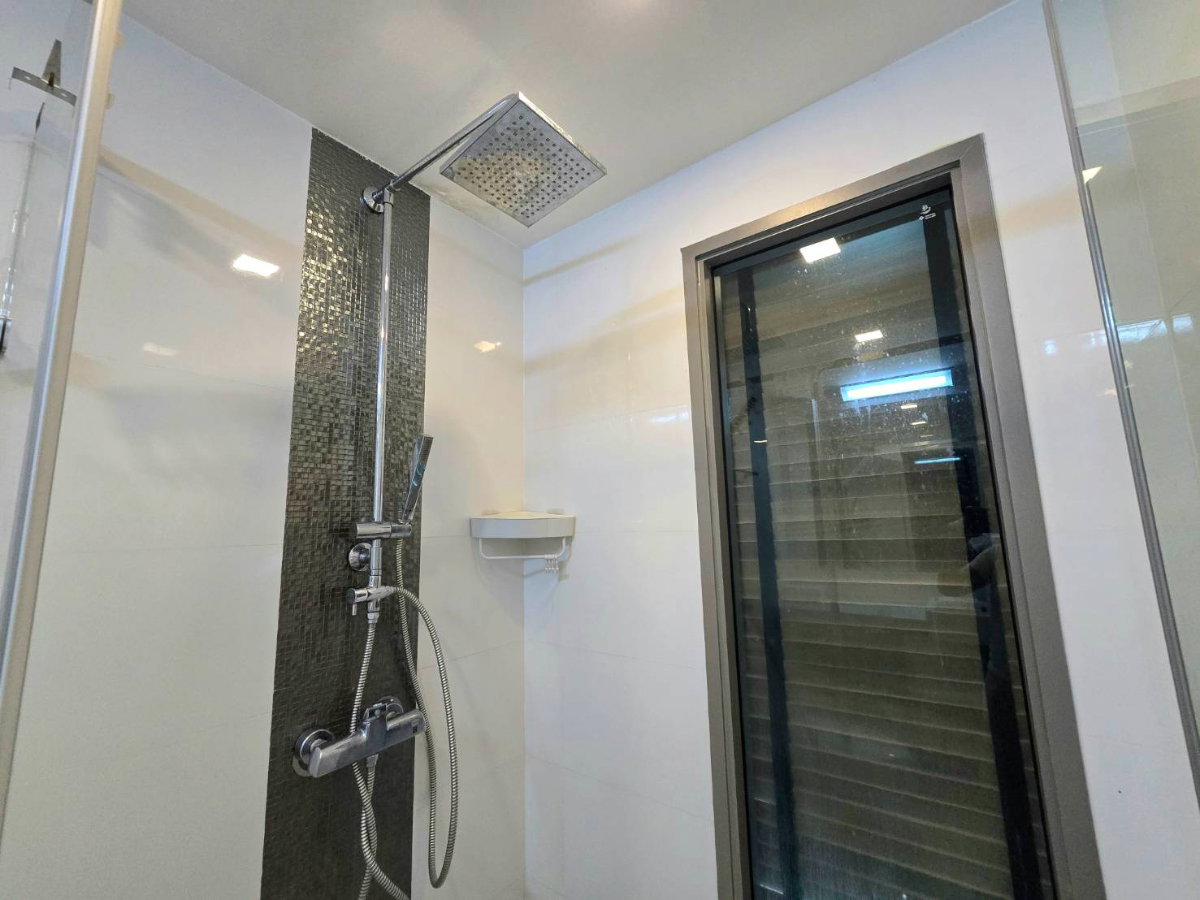 รูป Rare corner unit condo at The Cloud Pattaya, near the beach, for rent @Pratumnak. - รูปที่ 18/28