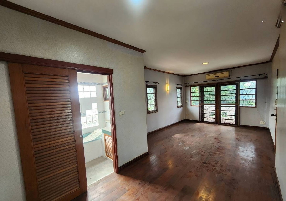 รูป ขายบ้านเดี่ยว เมืองเอกโครงการ 5 ซอยเอกรัตน์10 หน้าสนามกอล์ฟเมืองเอก หลังตลาดสัมมากร - รูปที่ 5/9