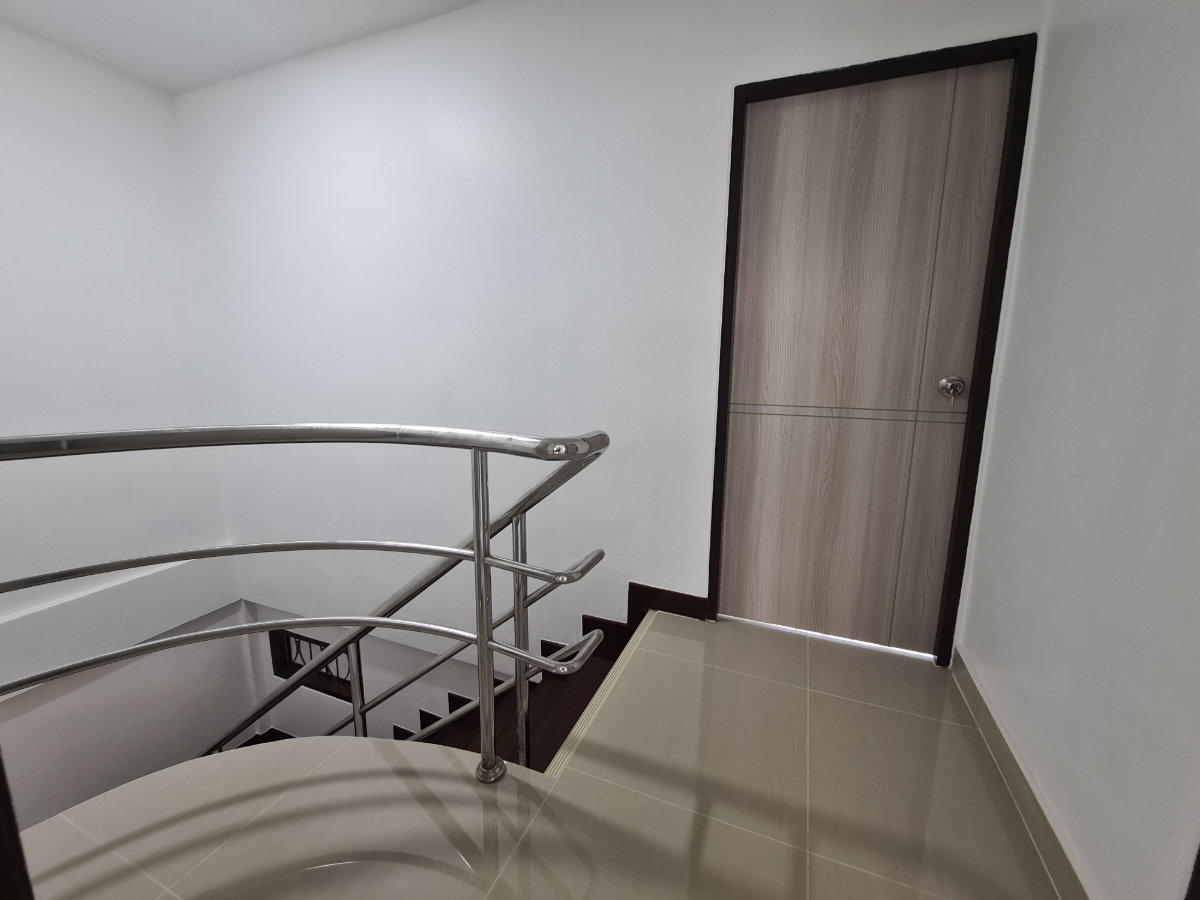 picture Townhouse for sale ready for transfer ofownership - 13/14