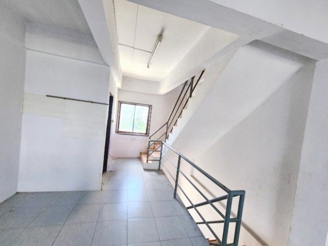 รูป ตลาดหทัยมิตร 1.2 กม. รามอินทรา107-111 Lotus 7-Eleven แฟชั่น 3 กม. ให้เช่าตึกพาณิชย์ 3.5 ชั้น พระยาสุเรนทร์ 23 ตรว. 318 ตรม. - รูปที่ 8/8