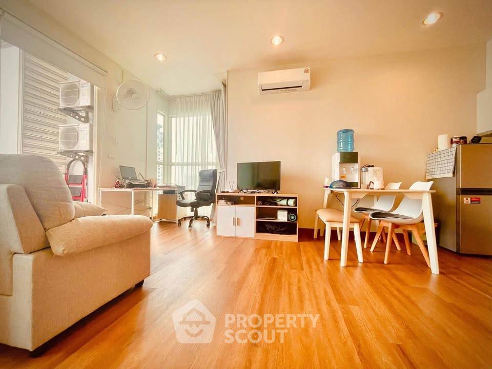 รูป คอนโด 1-ห้องนอน ที่ เดอะ ไลท์เฮ้าส์ คอนโดมิเนียม ใกล้ BTS กรุงธนบุรี (ID 2233084) - รูปที่ 8/10