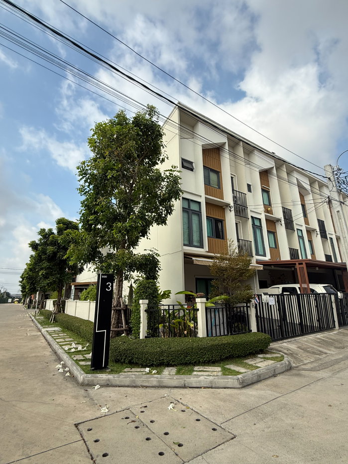 รูป ขายบ้านทาวน์เฮ้าส์หลังมุม 3 ชั้น เนื้อที่29.5 ตร.ว. 150 ตร.ม. (เจ้าของขายเอง) หมู่บ้านเพล็กซ์ อ่อนนุช วงแหวน ถนนสุขาภิบาล 2 - รูปที่ 43/45