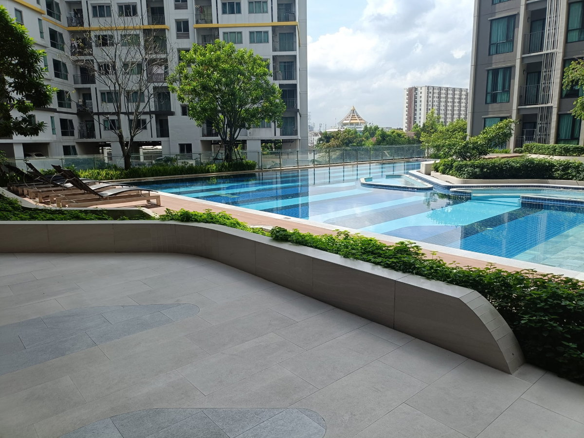 picture Knightsbridge Phaholyothin Interchange - 15/23