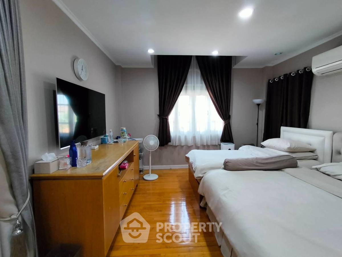 รูป บ้าน 4-ห้องนอน ที่ ชลลดา บางบัวทอง - รัตนาธิเบศร์ ใน บางคูรัด (ID 2786490) - รูปที่ 11/24